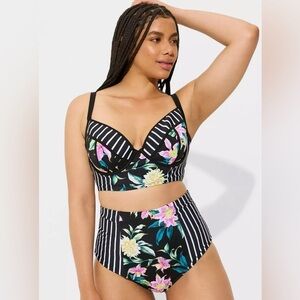 TORRID 2-Piece Swimsuit‎ High Waist Shoreline Marble Size 2 US 18-20